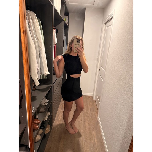 Wilfred Free Dress 2XS Black Sleeveless Mini Cutout Bodycon Knit - Picture 1 of 4